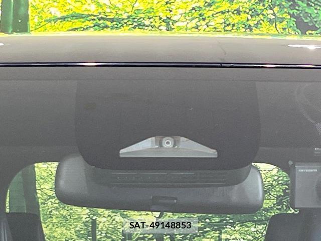 Toyota VOXY 2023-02 8054371-2