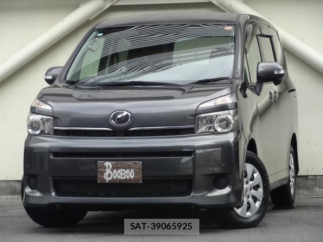 Toyota VOXY 2012-02 8054433-0