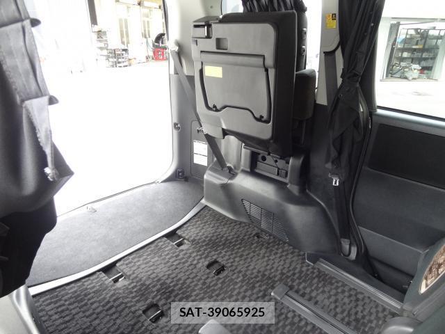 Toyota VOXY 2012-02 8054433-13