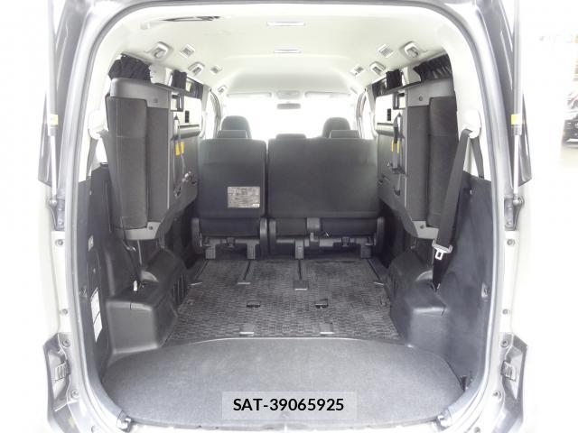 Toyota VOXY 2012-02 8054433-15