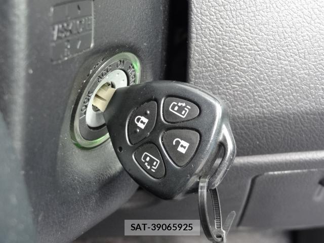 Toyota VOXY 2012-02 8054433-17