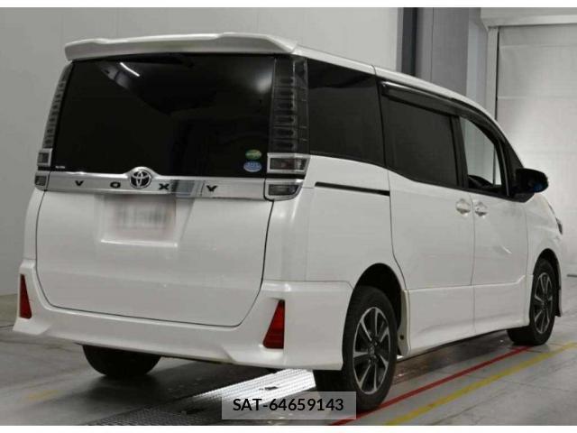 Toyota VOXY 2017-09 8054622-4