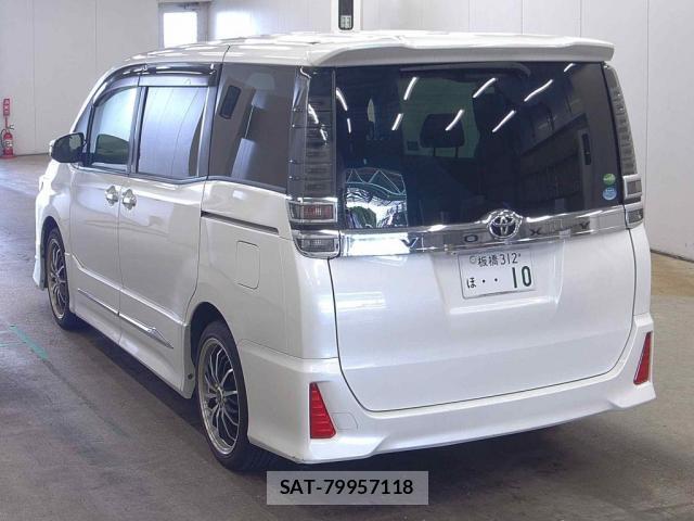 Toyota VOXY 2018-03 8054650-4