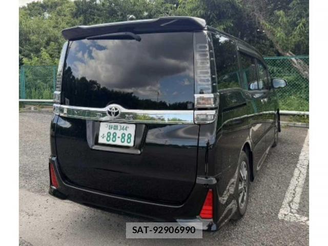 Toyota VOXY 2018 8054666-1