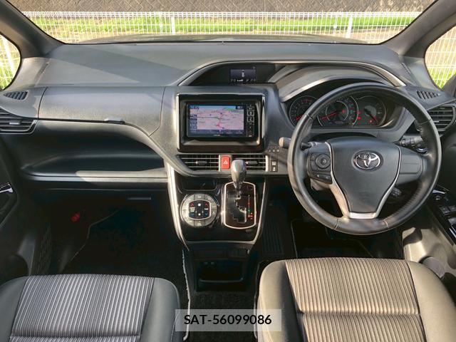Toyota VOXY 2018-10 8054846-1