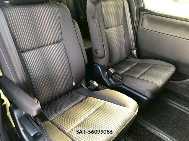 Toyota VOXY 2018-10 8054846-10