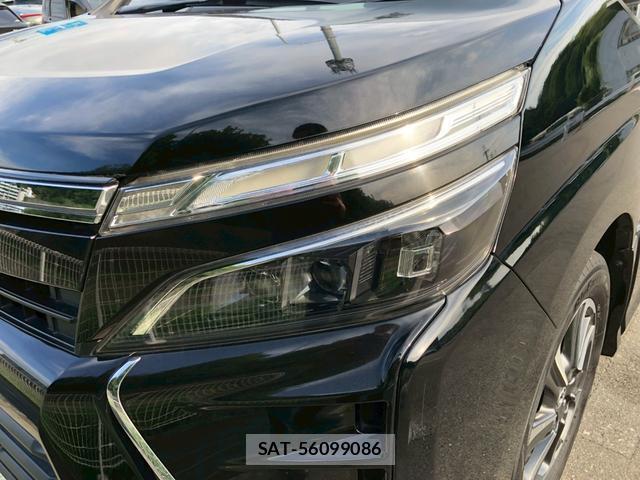 Toyota VOXY 2018-10 8054846-19