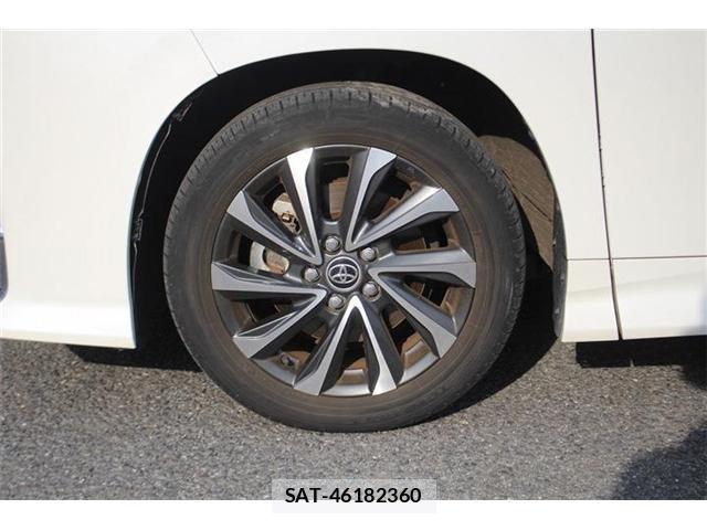 Toyota VOXY 2023-02 8054947-18