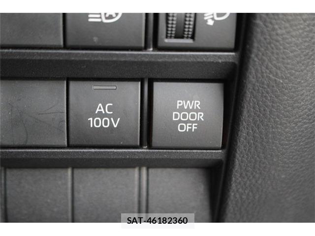 Toyota VOXY 2023-02 8054947-5
