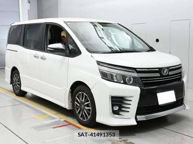 Toyota VOXY 2016-09 8055119-0
