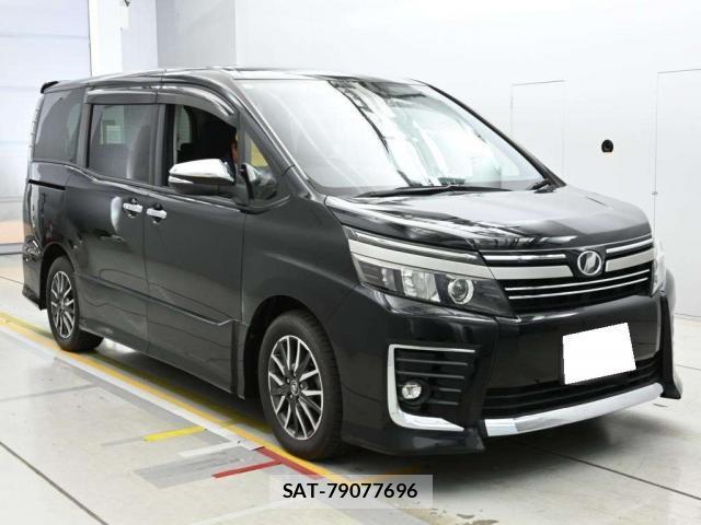 Toyota VOXY 2017-07 8055121-0