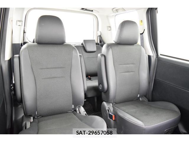Toyota VOXY 2013-02 8055353-18