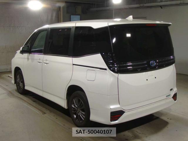 Toyota VOXY 2022-11 8055418-1