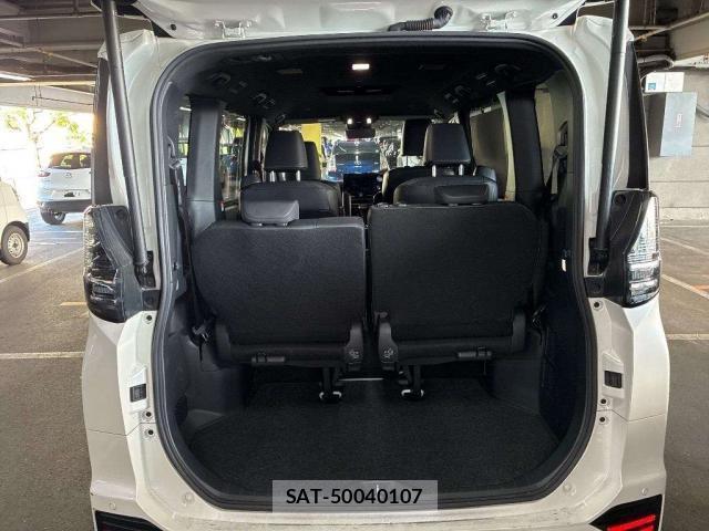 Toyota VOXY 2022-11 8055418-5