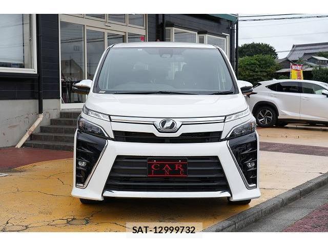 Toyota VOXY 2018-05 8055457-1