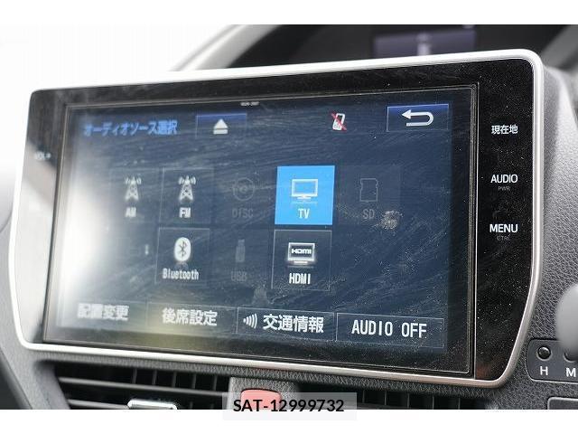 Toyota VOXY 2018-05 8055457-5