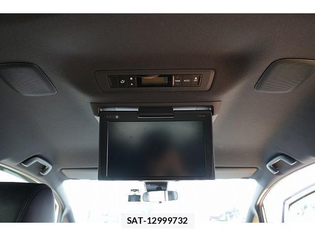 Toyota VOXY 2018-05 8055457-8