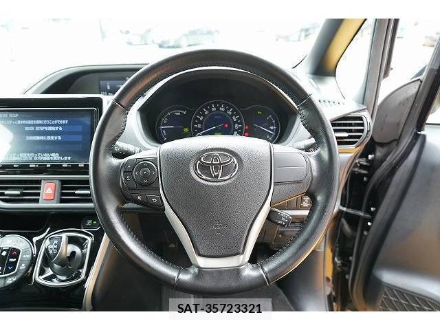 Toyota VOXY 2019-08 8055462-2