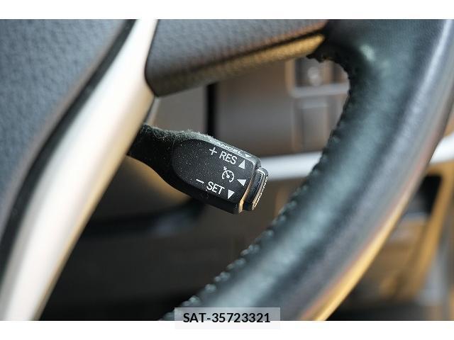 Toyota VOXY 2019-08 8055462-3