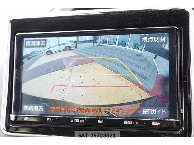 Toyota VOXY 2019-08 8055462-6