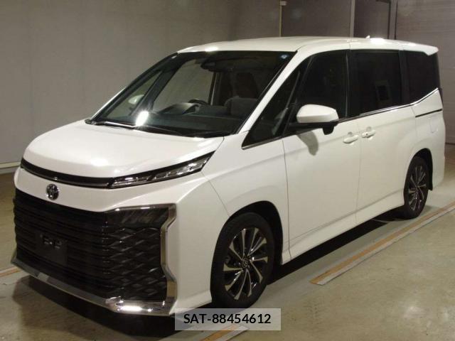 Toyota VOXY 2023-05 8055563-3