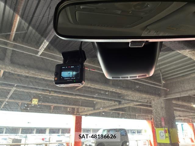 Toyota VOXY 2016-07 8055654-17