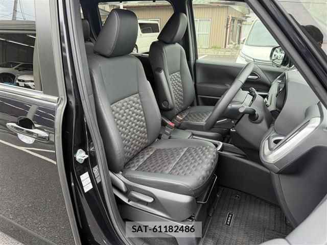 Toyota VOXY 2022-11 8055662-14