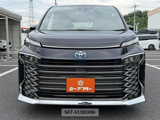 Toyota VOXY 2022-11 8055662-7