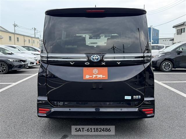 Toyota VOXY 2022-11 8055662-9