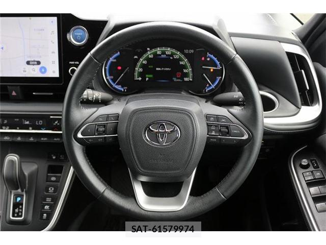 Toyota VOXY 2023-04 8055665-18