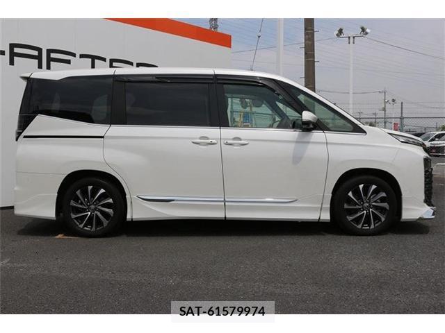 Toyota VOXY 2023-04 8055665-8