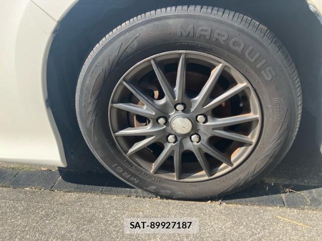 Toyota VOXY 2015-08 8055675-10