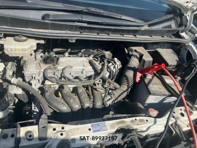 Toyota VOXY 2015-08 8055675-17