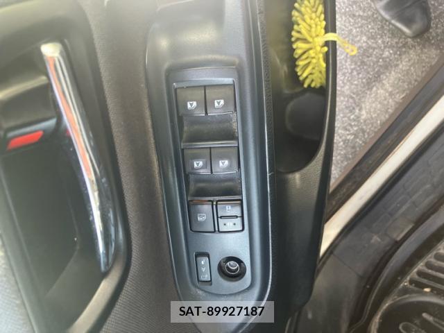 Toyota VOXY 2015-08 8055675-19