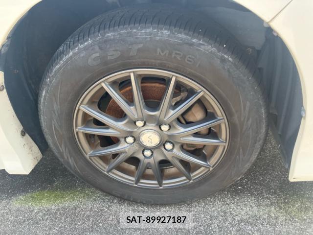Toyota VOXY 2015-08 8055675-7
