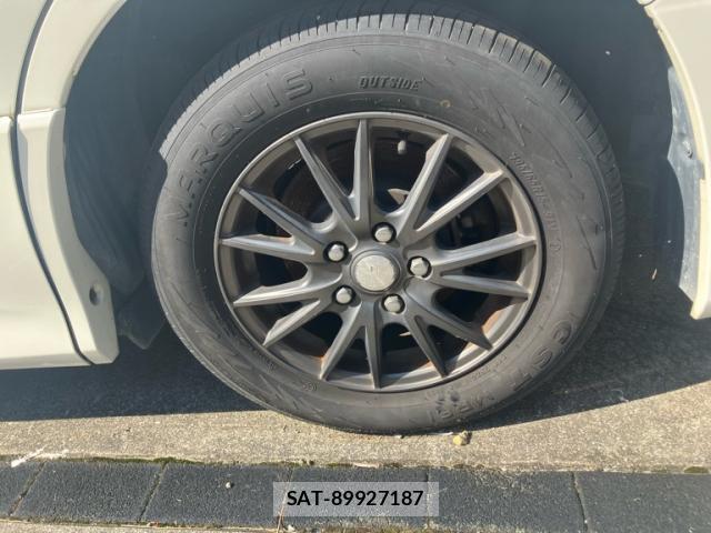 Toyota VOXY 2015-08 8055675-9