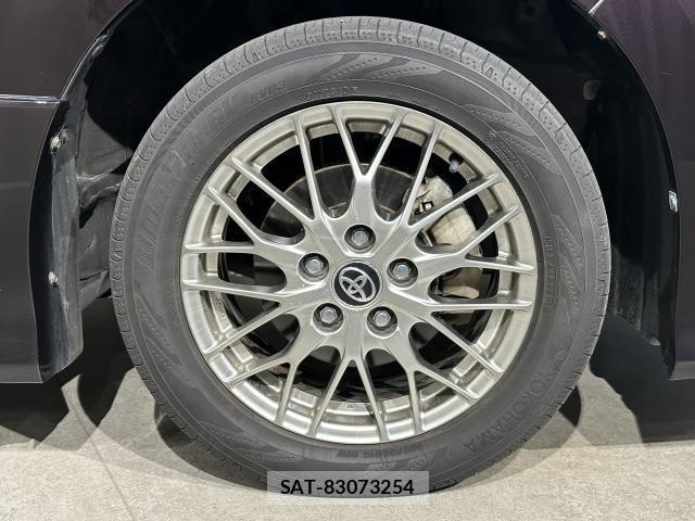 Toyota VOXY 2017-08 8055876-19