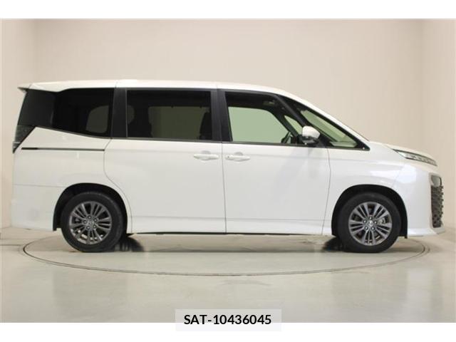 Toyota VOXY 2022-12 8055887-12