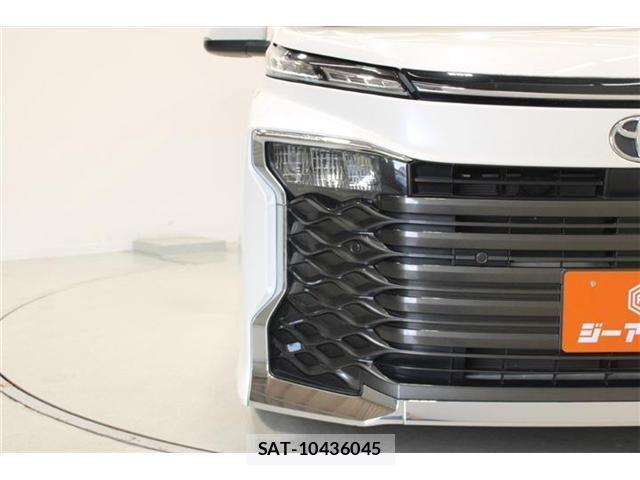 Toyota VOXY 2022-12 8055887-15