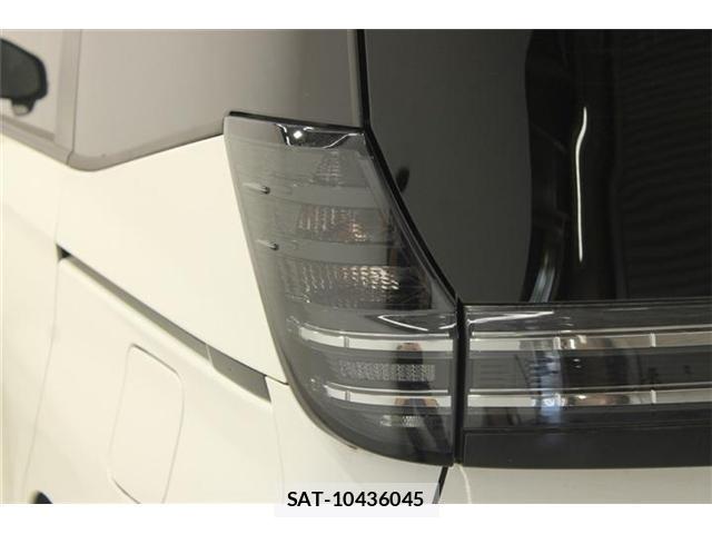 Toyota VOXY 2022-12 8055887-18