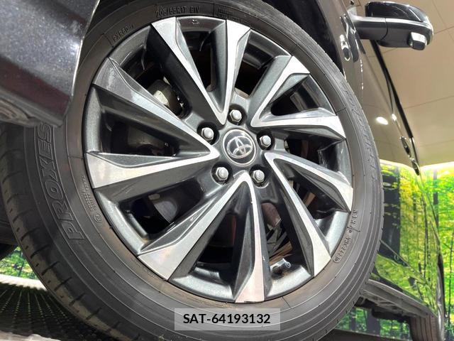 Toyota VOXY 2023-07 8055940-11