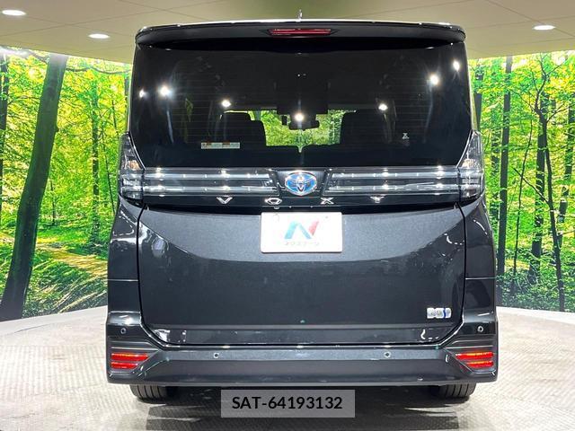 Toyota VOXY 2023-07 8055940-13