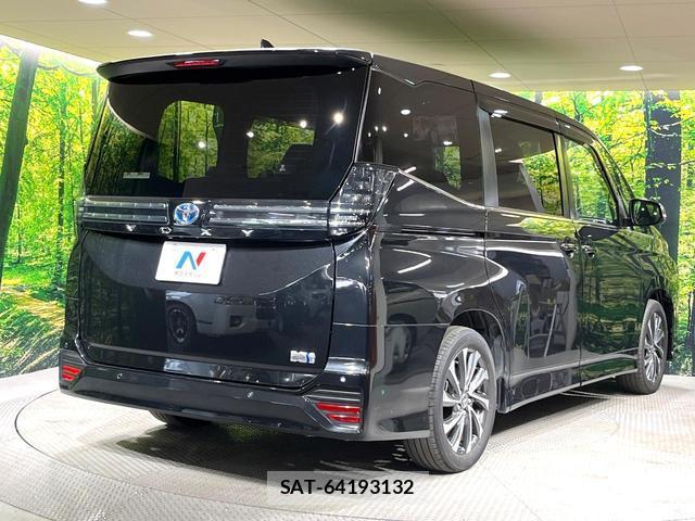 Toyota VOXY 2023-07 8055940-15
