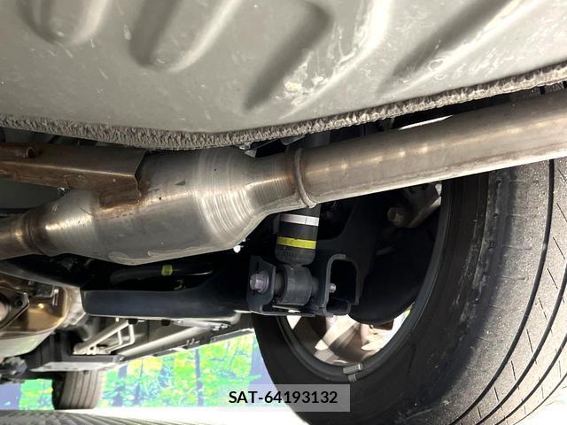 Toyota VOXY 2023-07 8055940-19