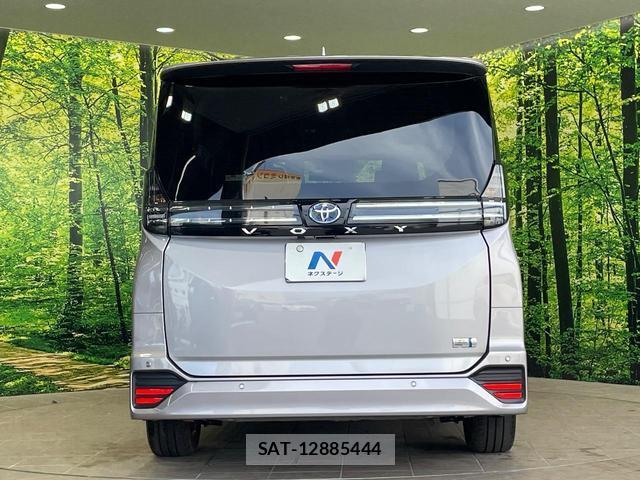 Toyota VOXY 2024-03 8056006-15