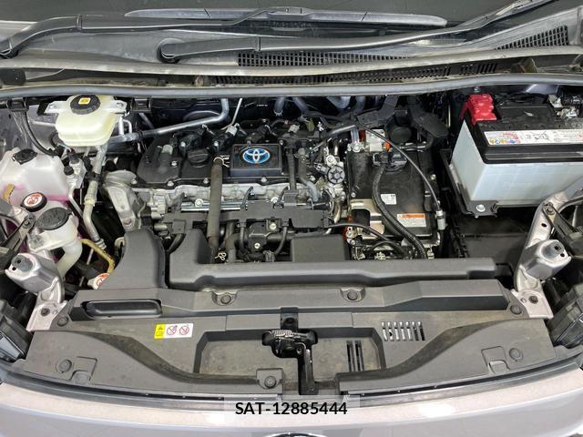 Toyota VOXY 2024-03 8056006-17