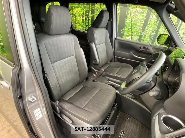 Toyota VOXY 2024-03 8056006-7
