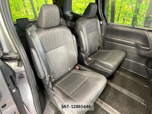 Toyota VOXY 2024-03 8056006-8