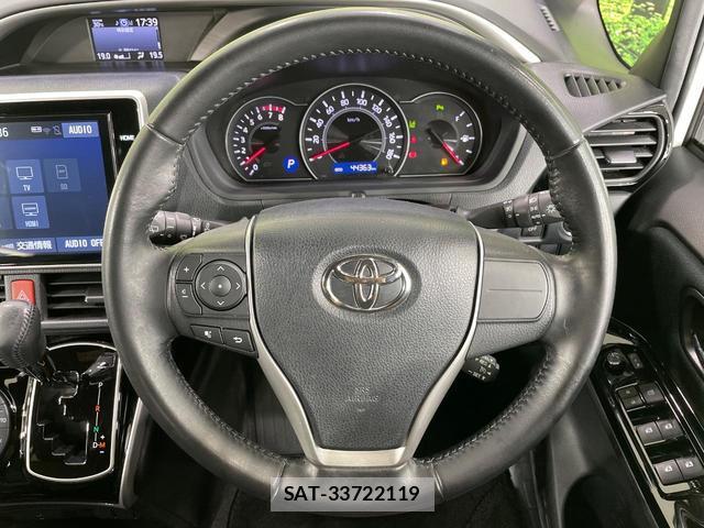 Toyota VOXY 2019-10 8056007-11