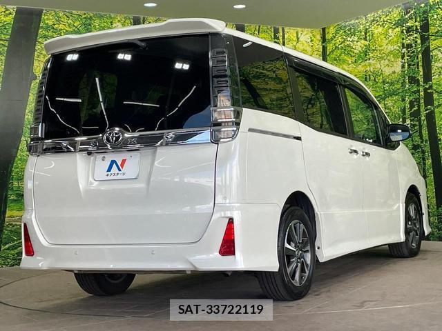 Toyota VOXY 2019-10 8056007-16